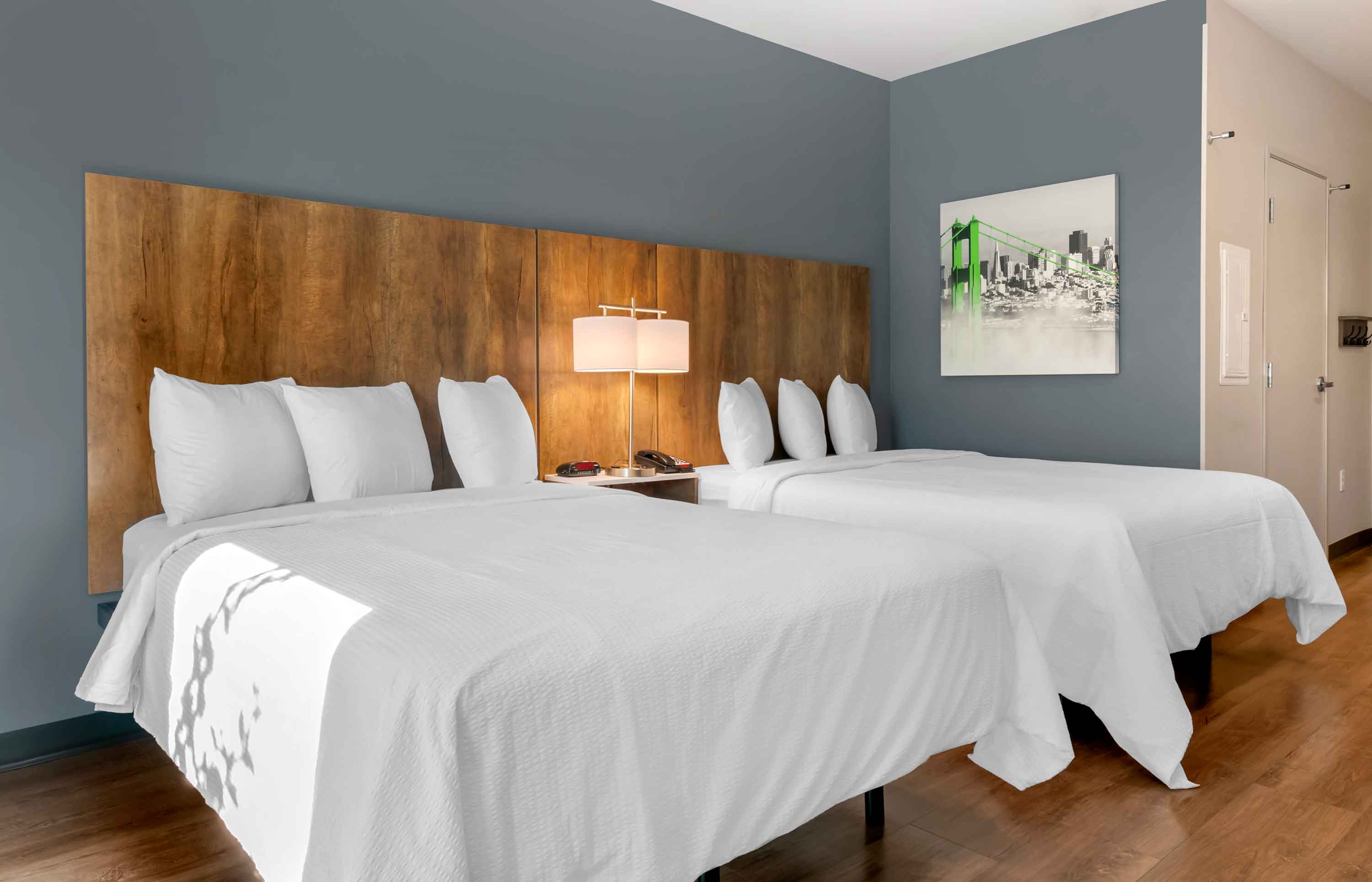 Deluxe Studio - 2 Queen Beds