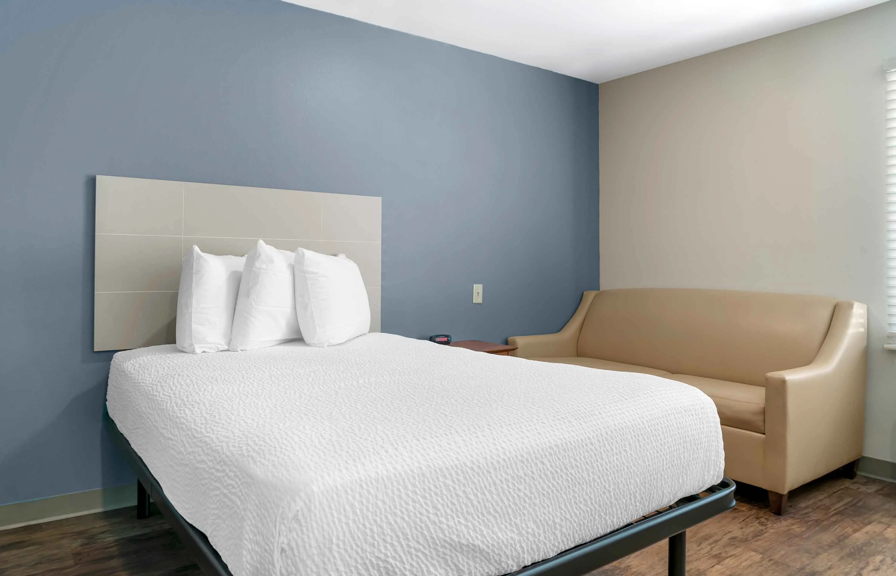 Studio Suite - 1 Full Bed