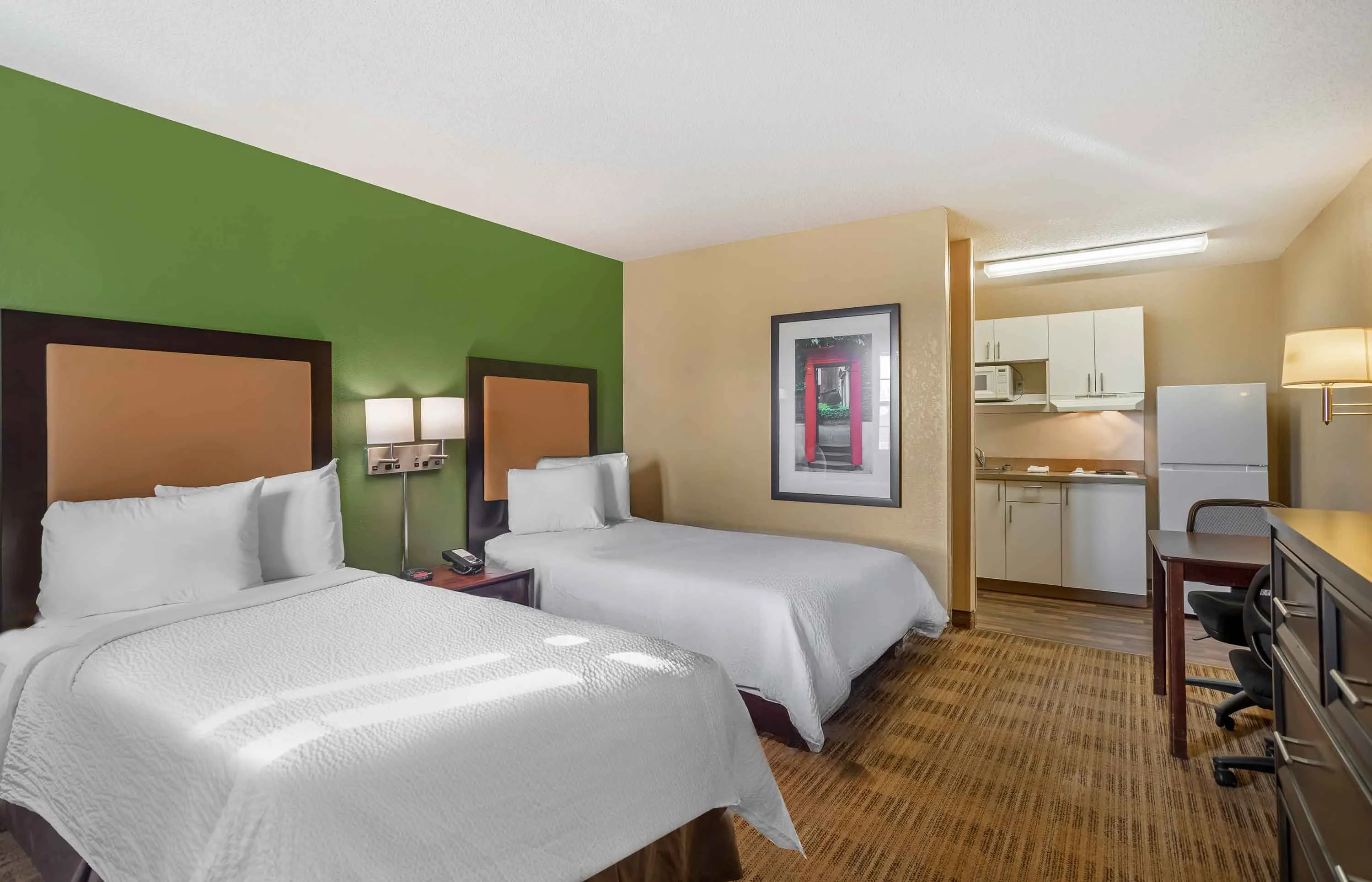 Studio Suite - 2 Queen Beds