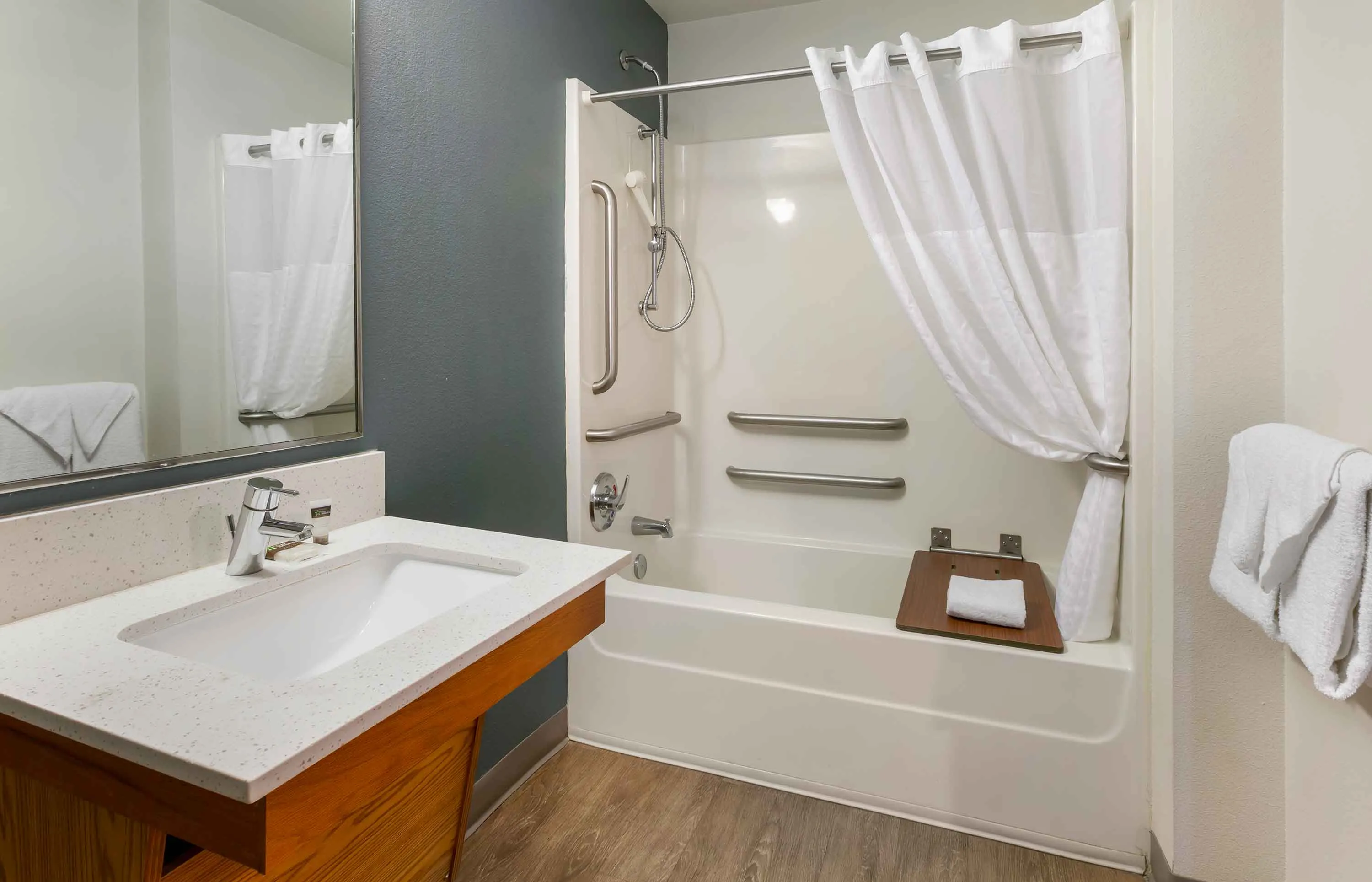 Studio Suite - 1 Queen Bed
