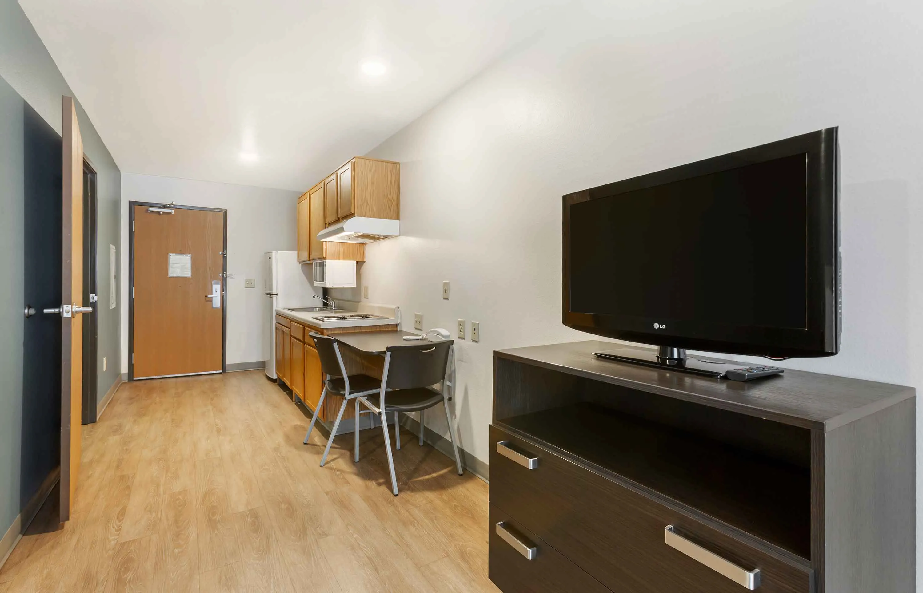 Studio Suite - 1 Queen Bed