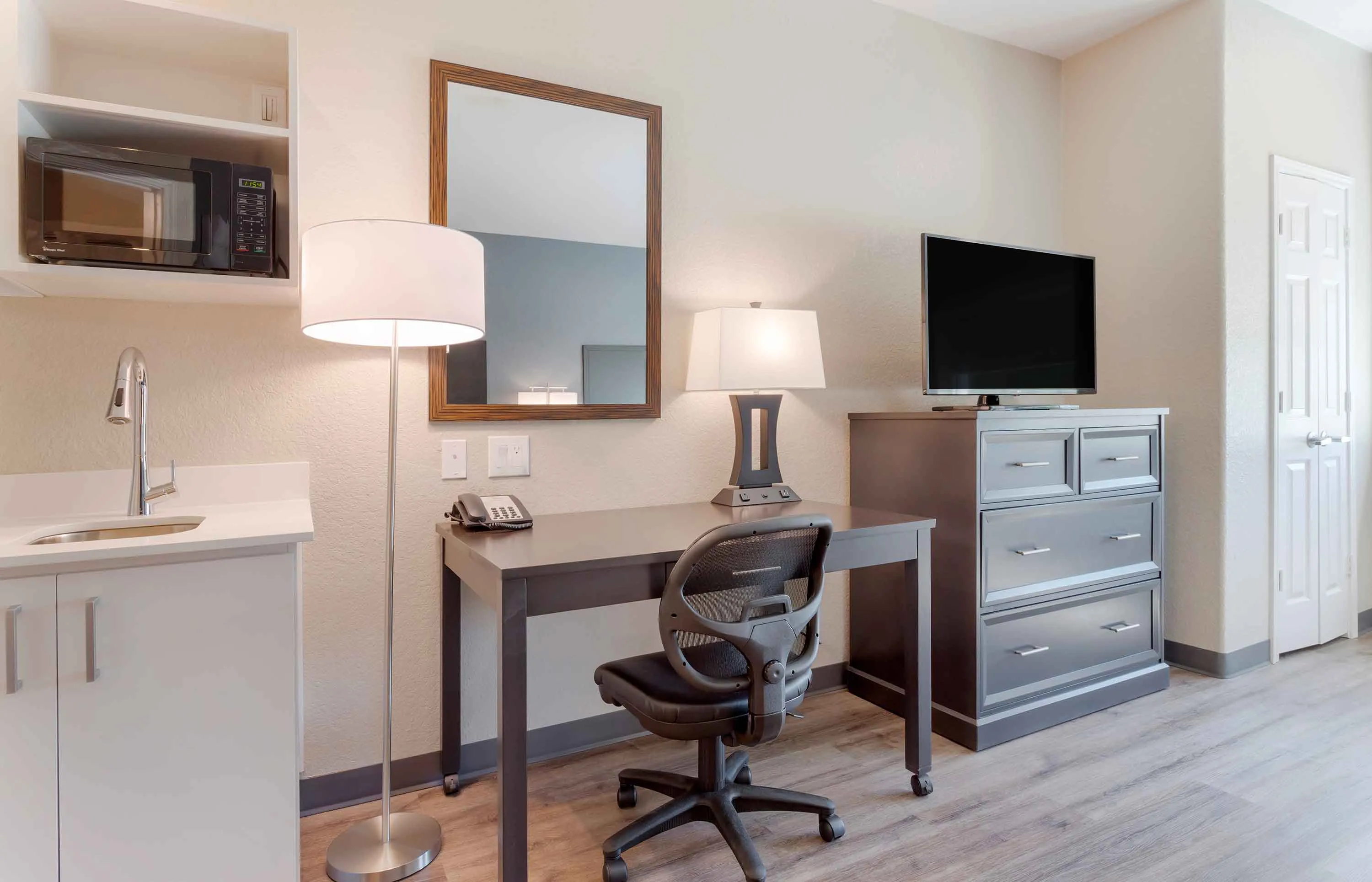 Studio Suite - 1 King Bed