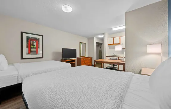 Studio Suite - 2 Full Beds
