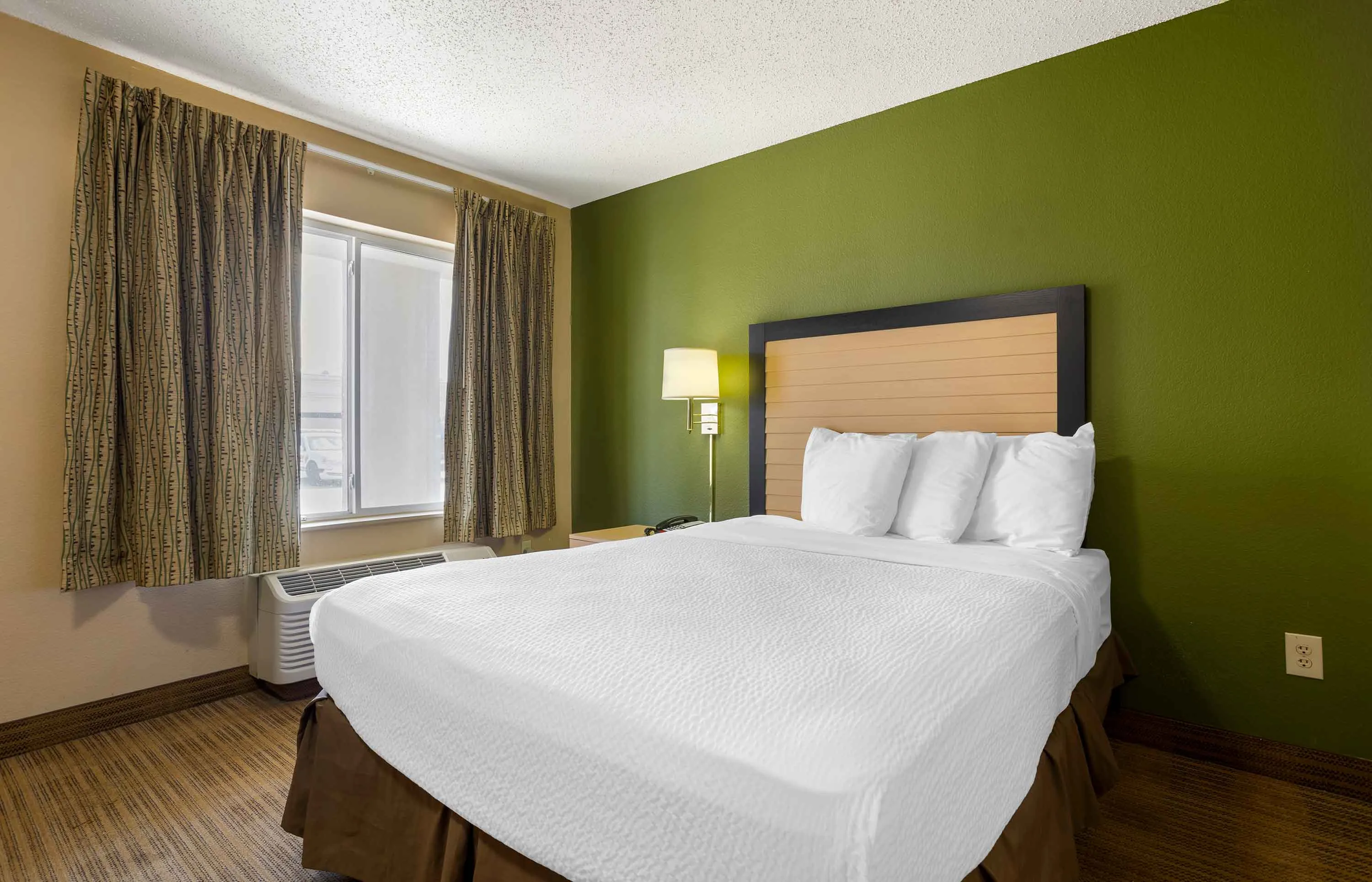 Studio Suite - 1 Queen Bed