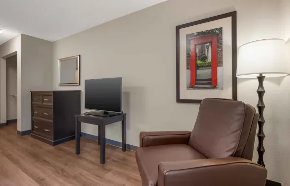 Studio Suite - 1 Queen Bed