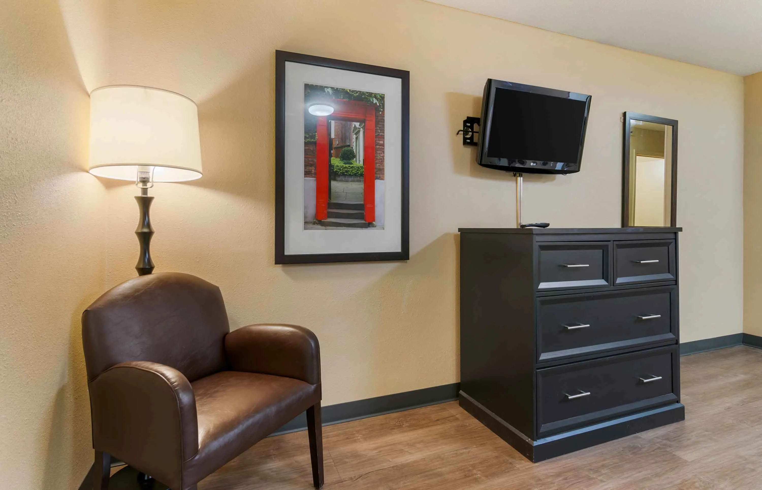 Studio Suite - 1 Queen Bed