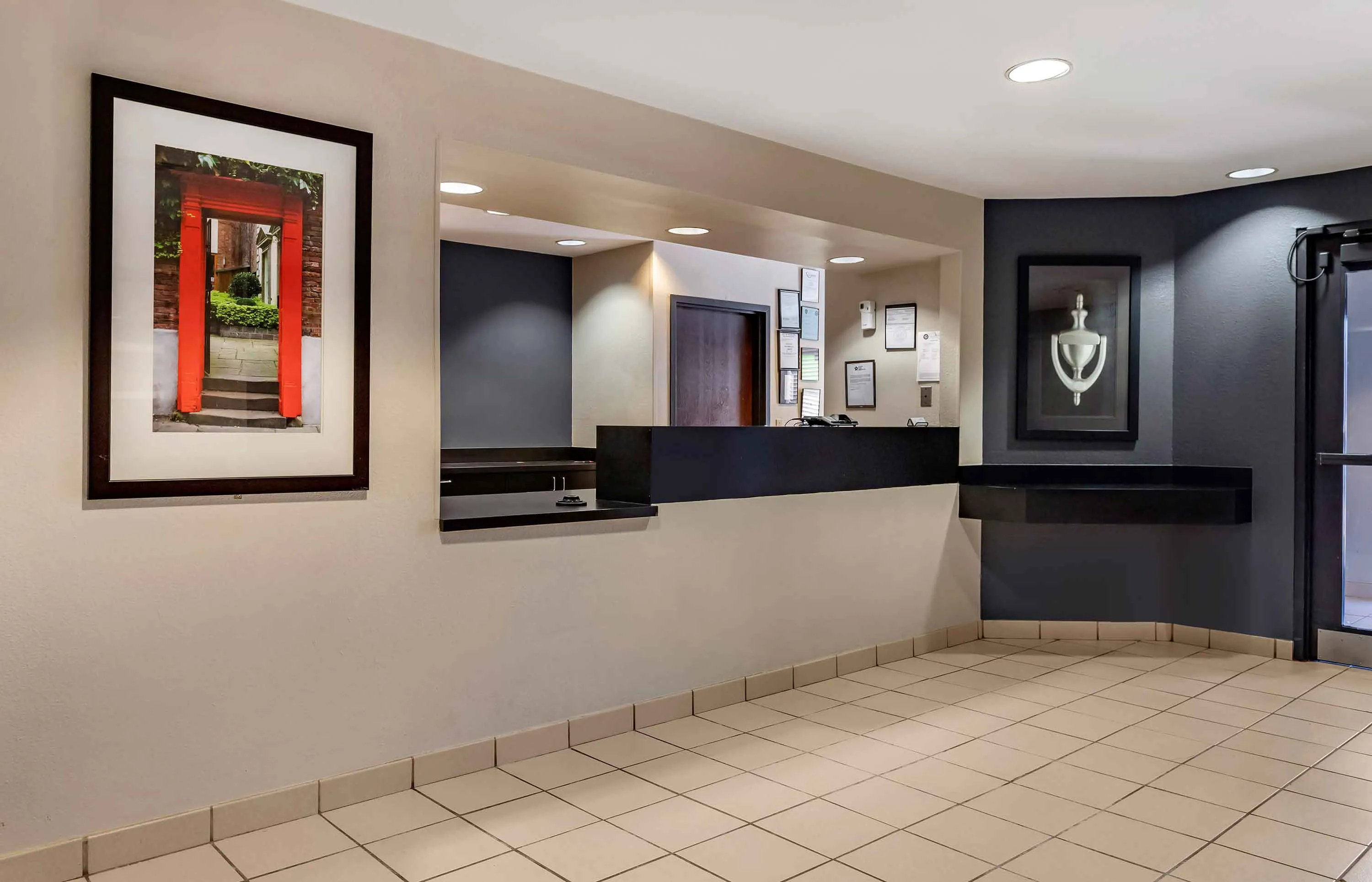 Lobby and Guest Check-in