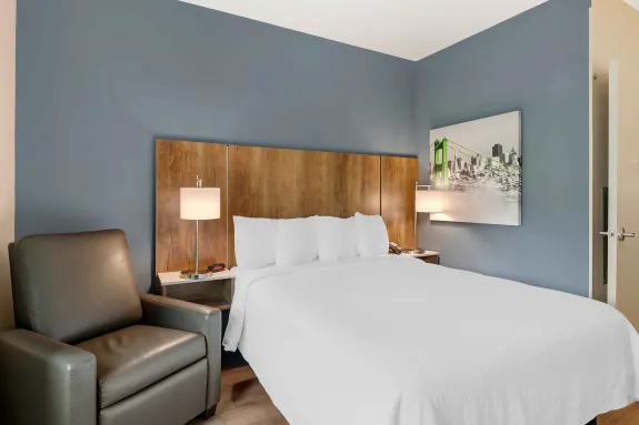 Studio Suite - 1 Queen Bed