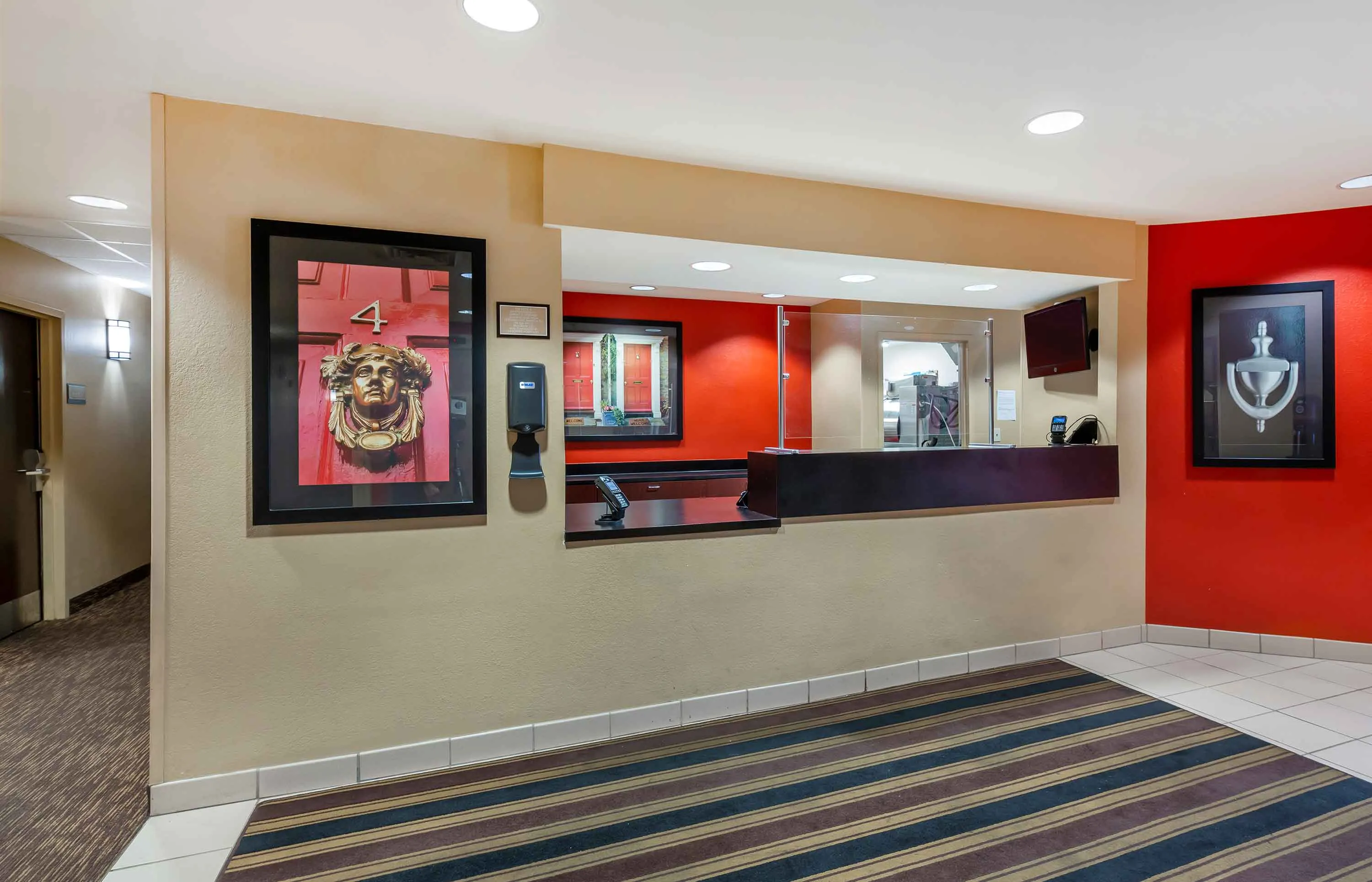 Lobby and Guest Check-in