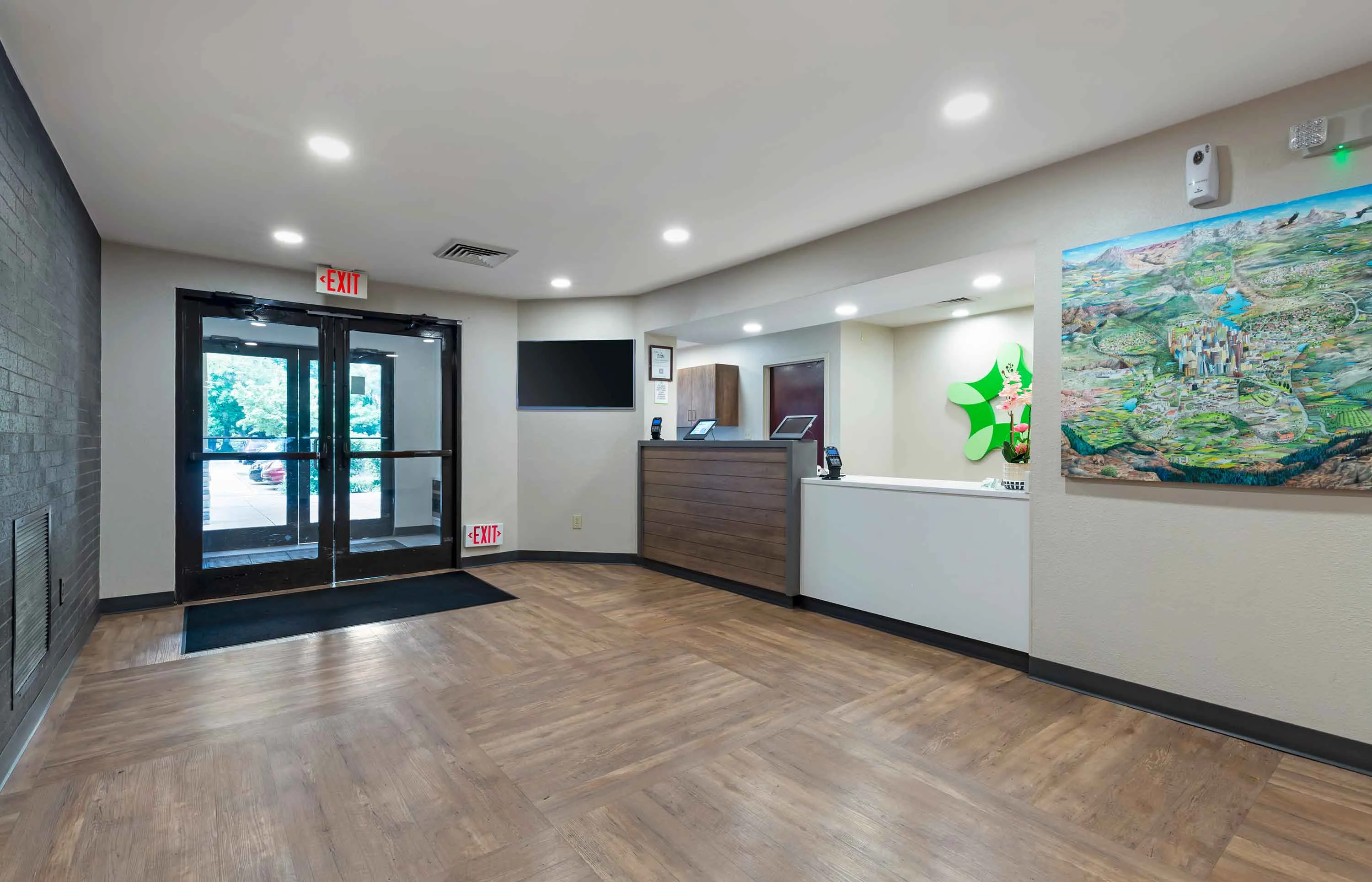 Lobby and Guest Check-in