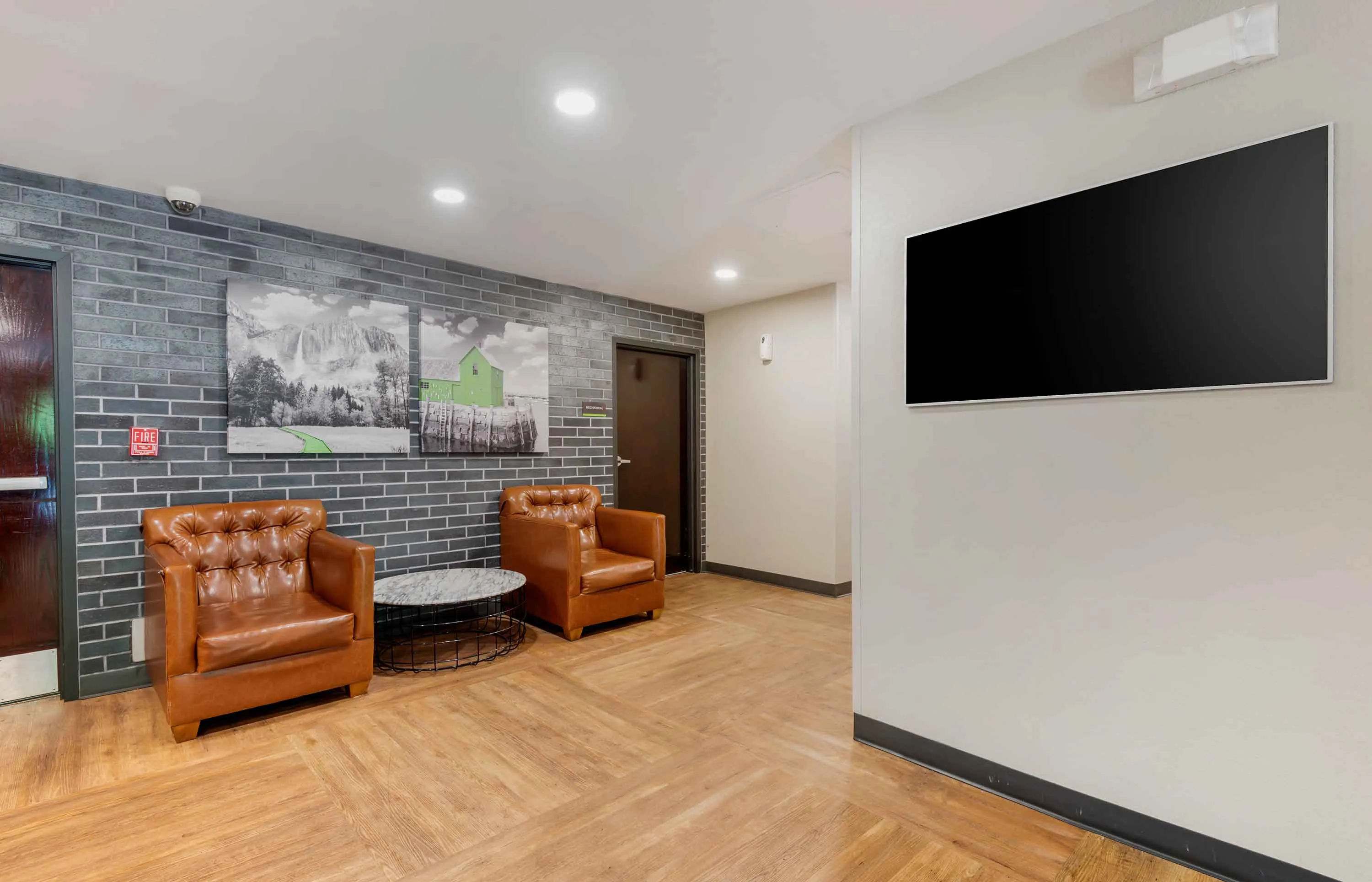 Lobby and Guest Check-in