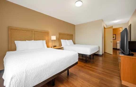 1 Bedroom Suite - 2 Queen Beds