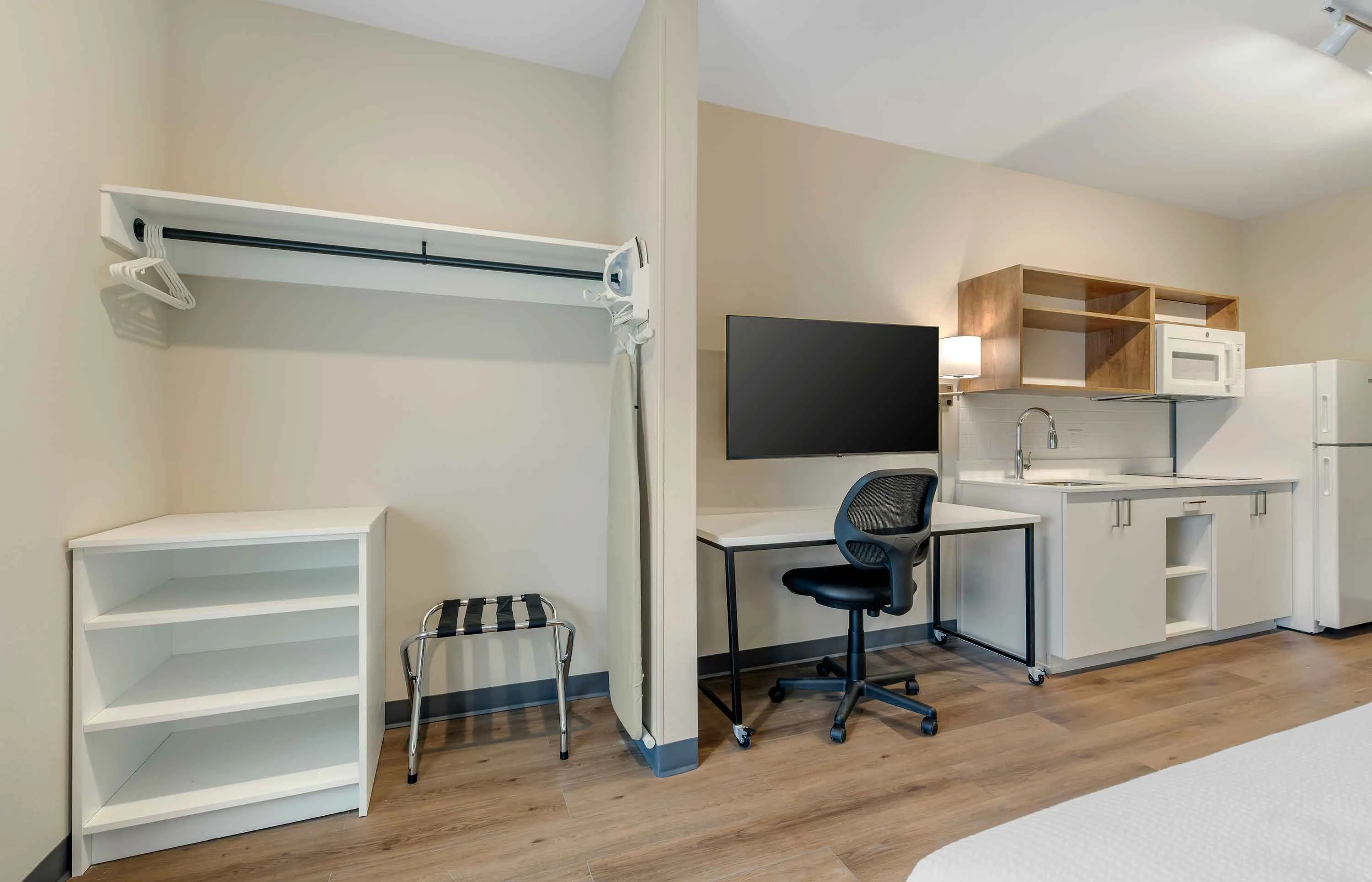 Studio Suite - 1 Queen Bed