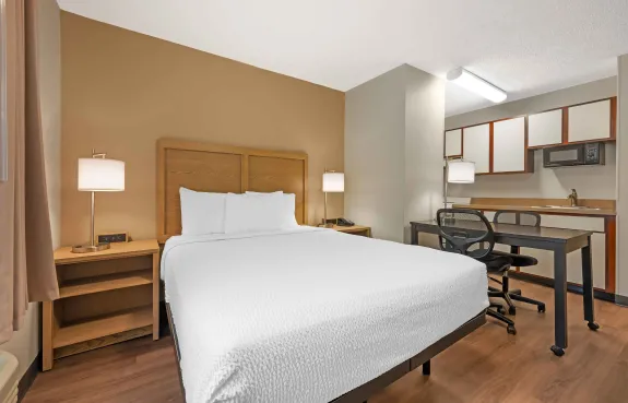 Studio Suite - 1 Queen Bed