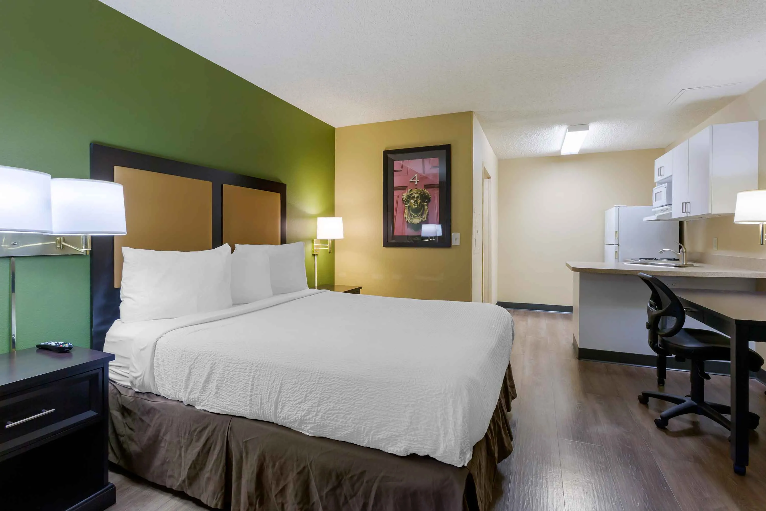 Studio Suite - 1 King Bed