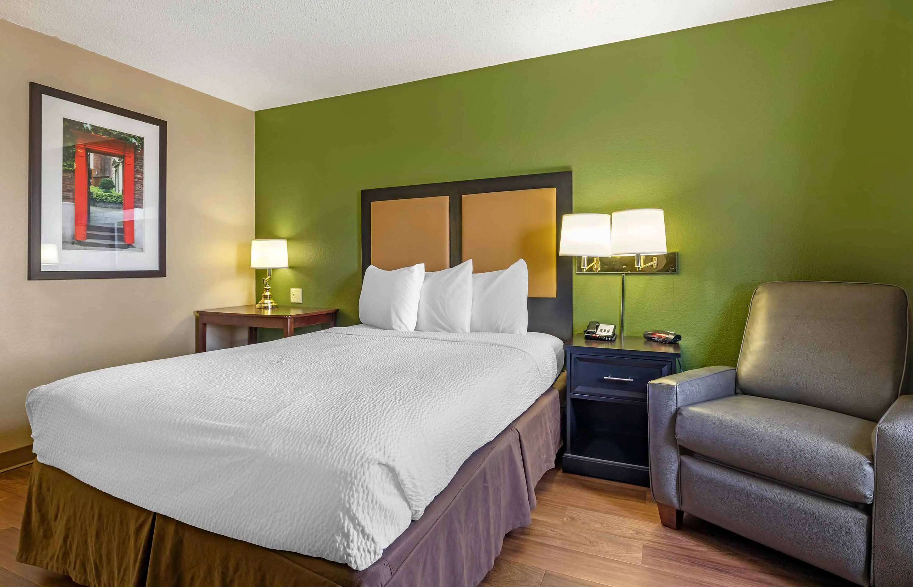 Studio Suite - 1 Queen Bed