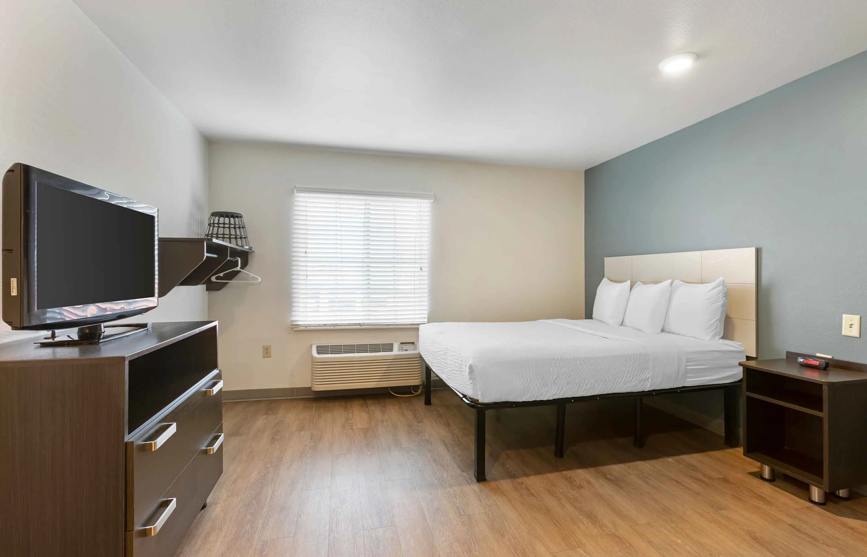 Studio Suite - 1 Queen Bed