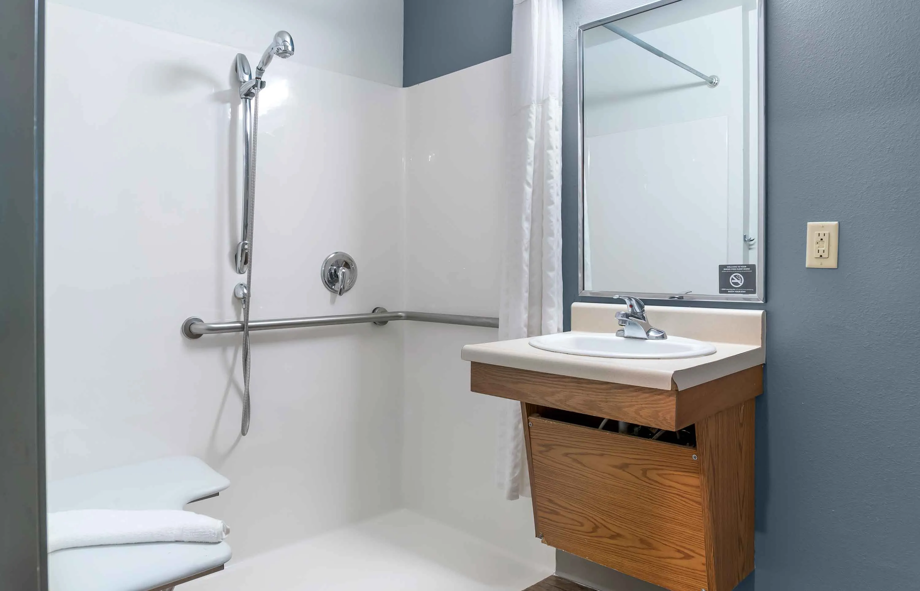 Studio Suite - 1 Full Bed