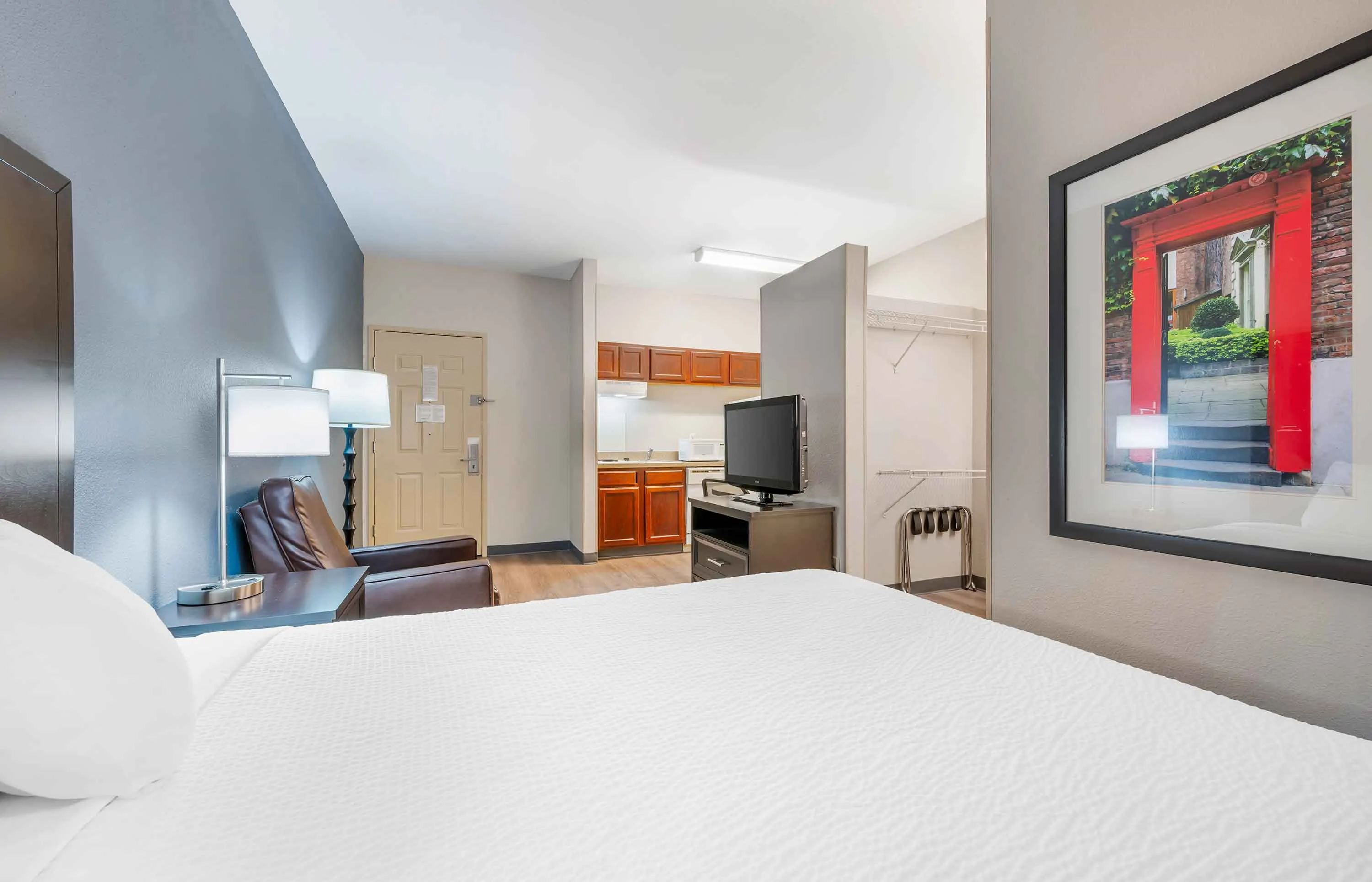 Studio Suite - 1 Queen Bed