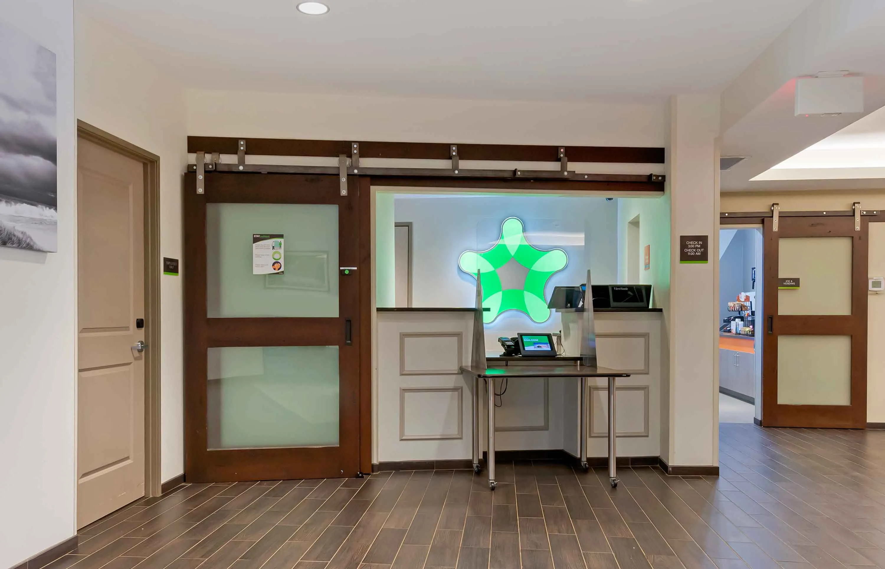 Lobby and Guest Check-in