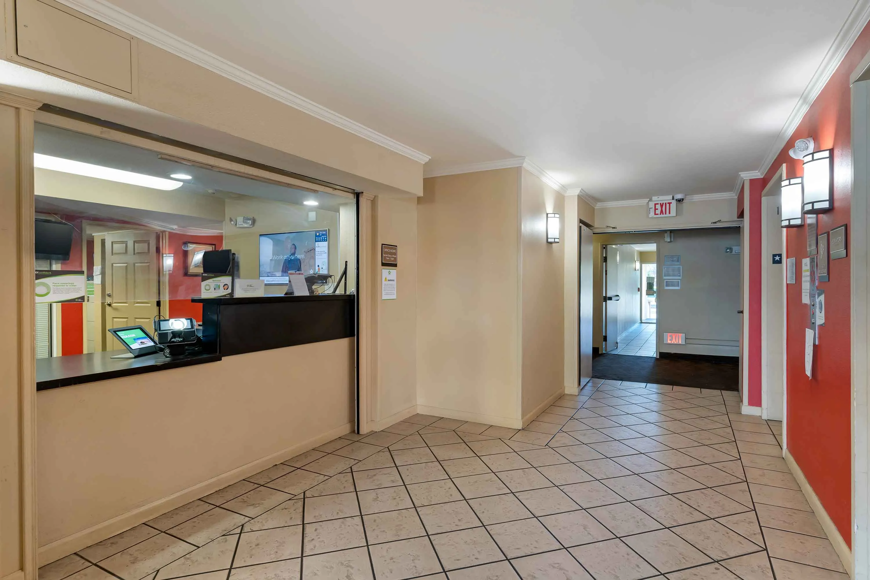 Lobby and Guest Check-in