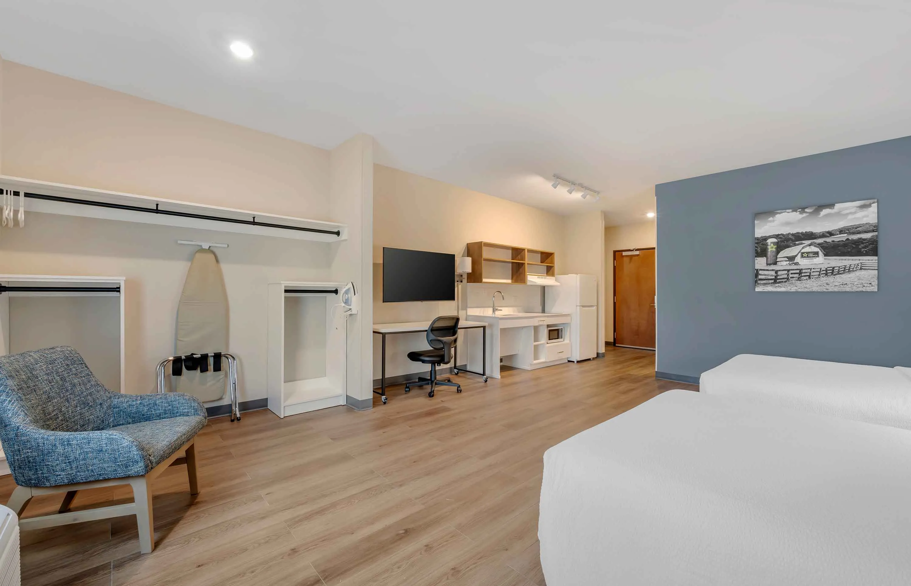 Superior Studio - 2 Full Beds