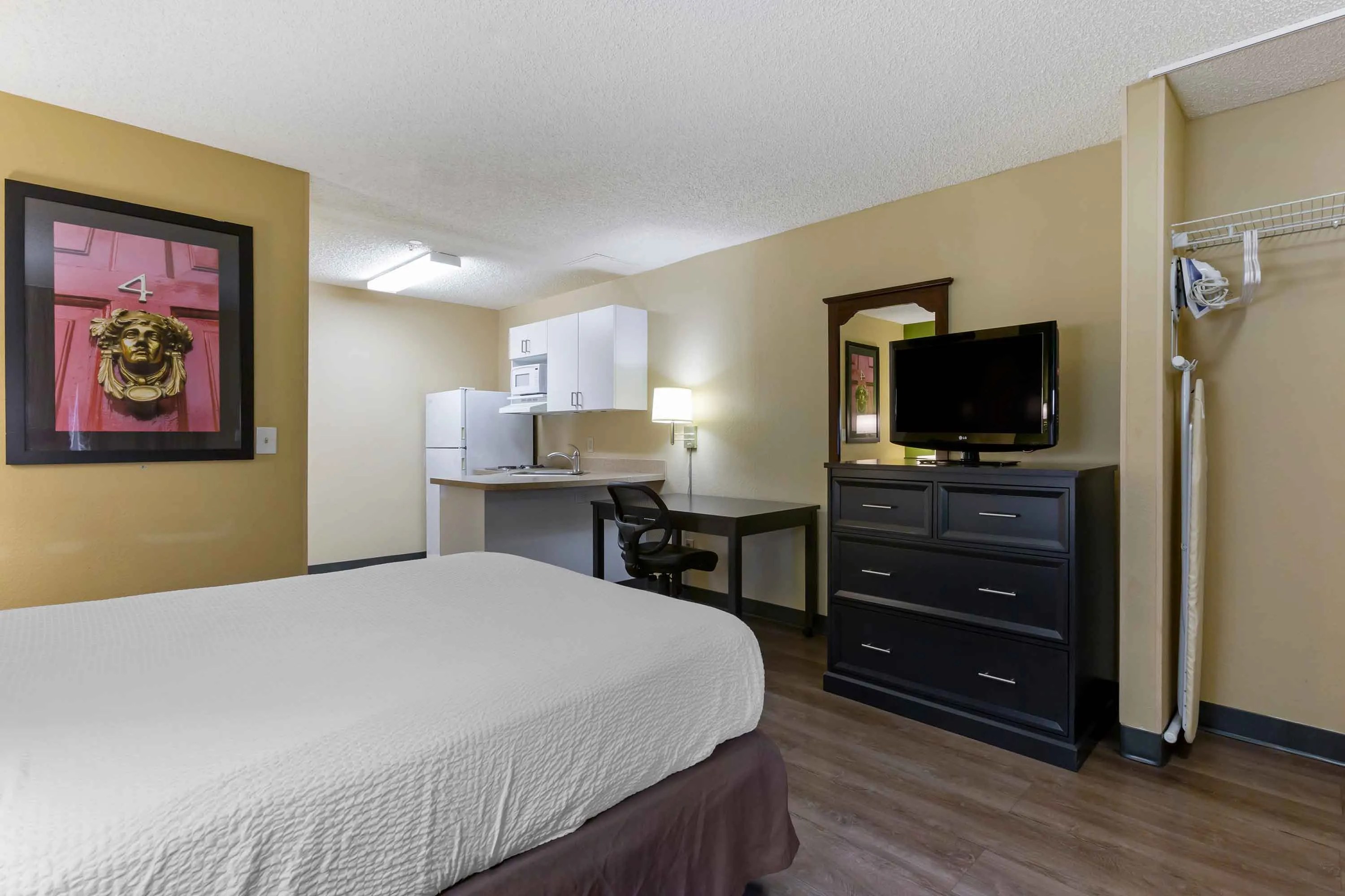Studio Suite - 1 King Bed