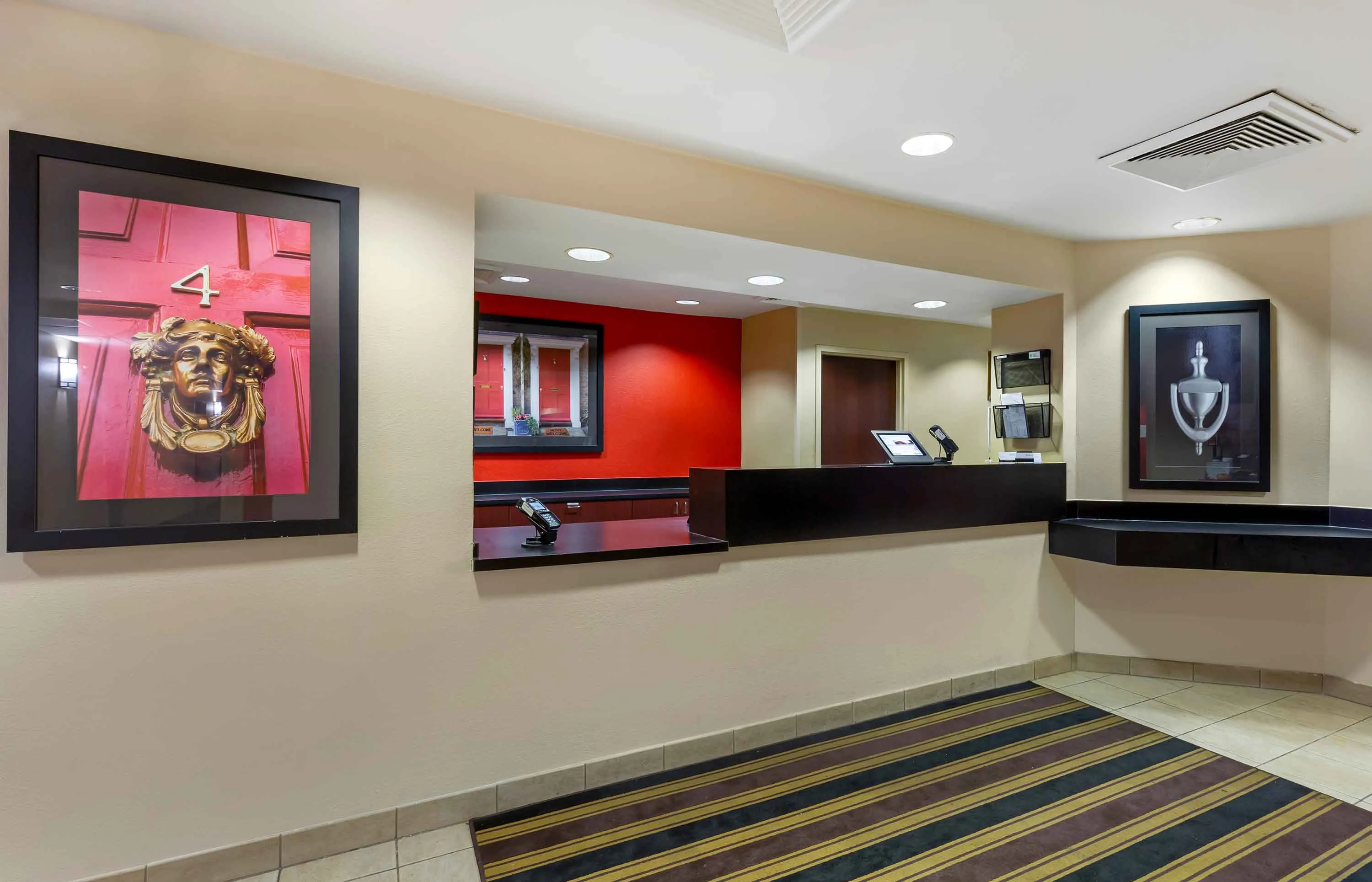 Lobby and Guest Check-in
