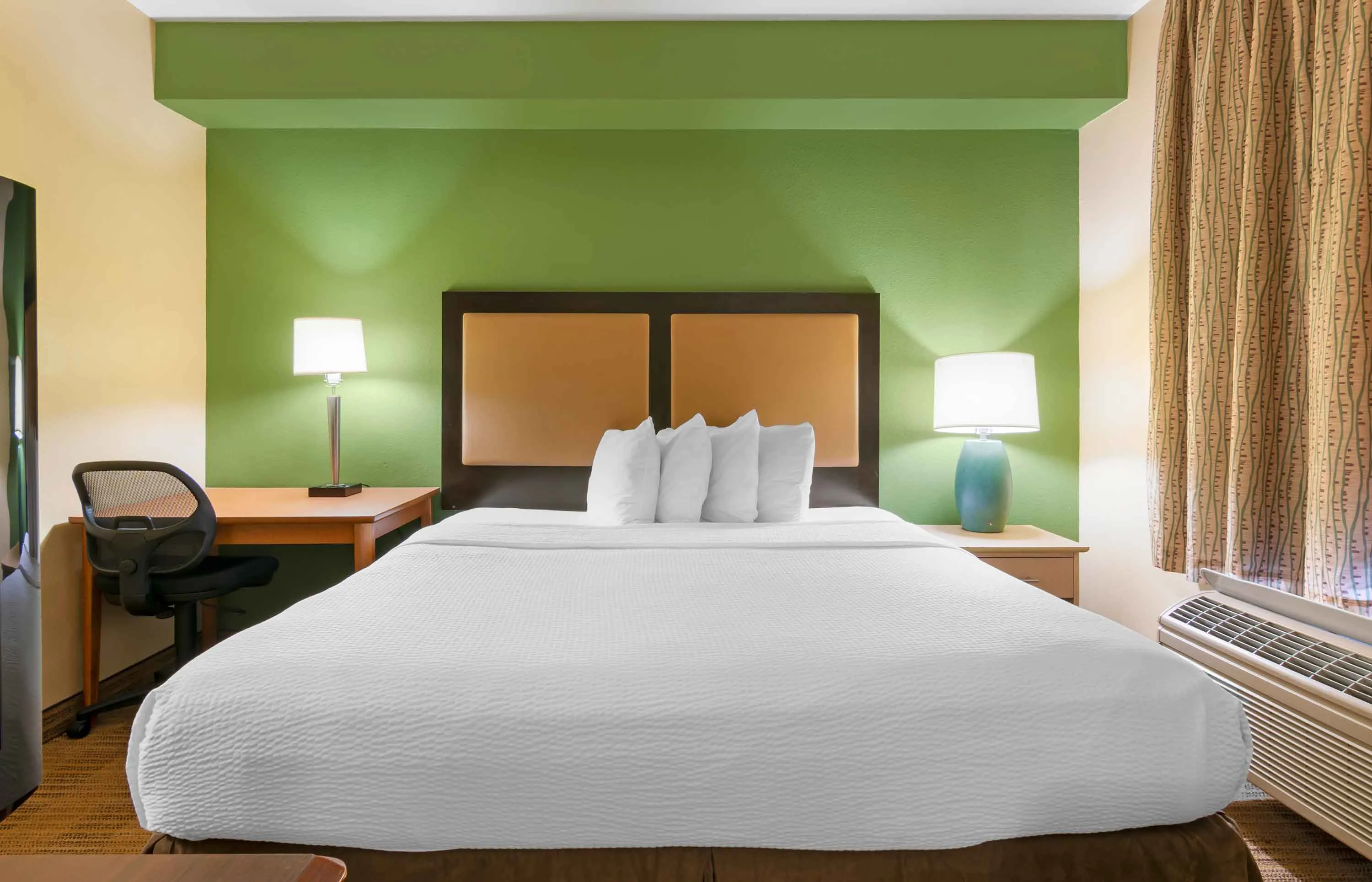 Executive Suite - 1 King Bed