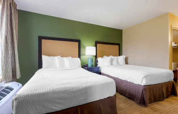 Deluxe Studio - 2 Full Beds