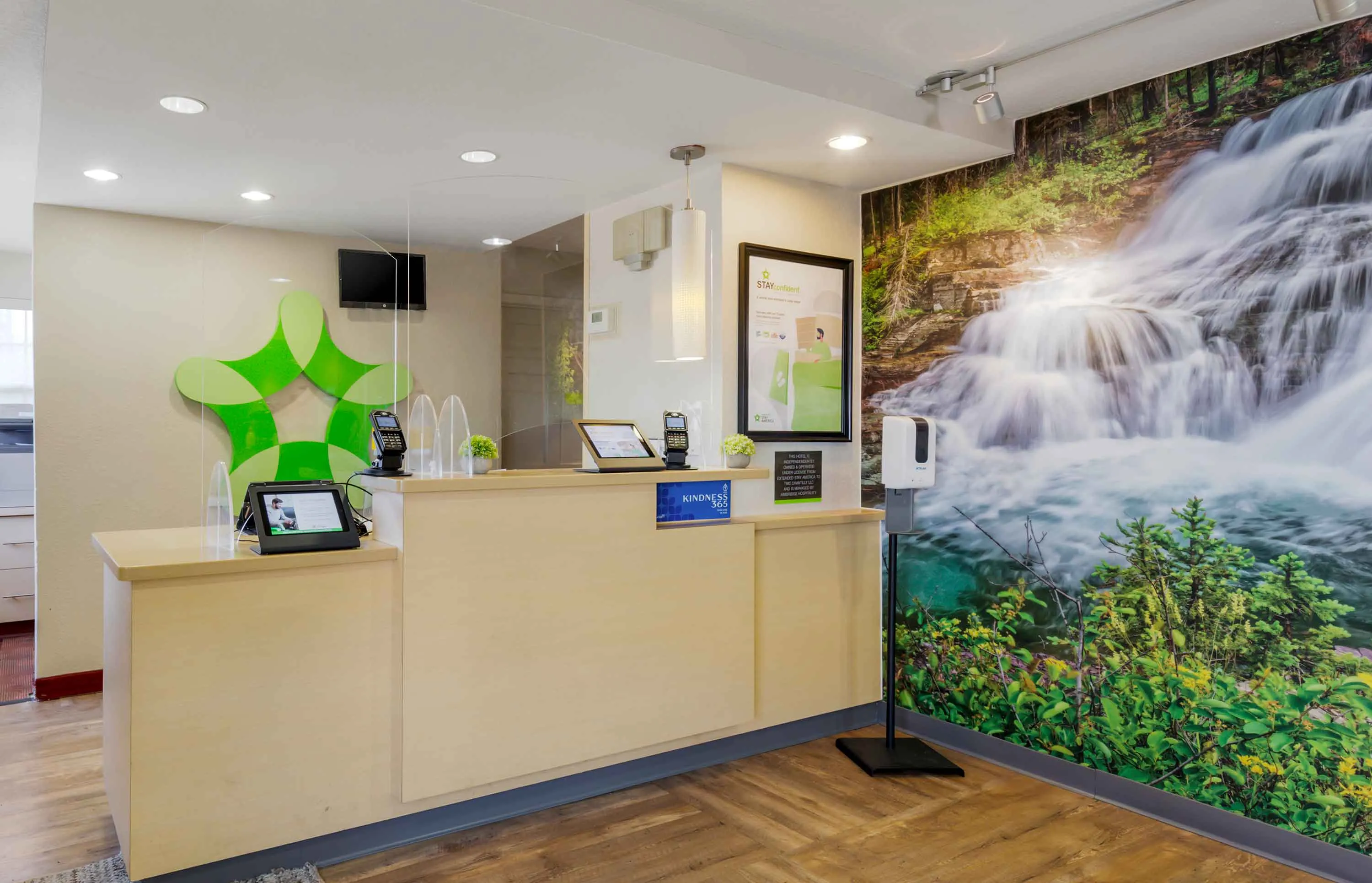 Lobby and Guest Check-in