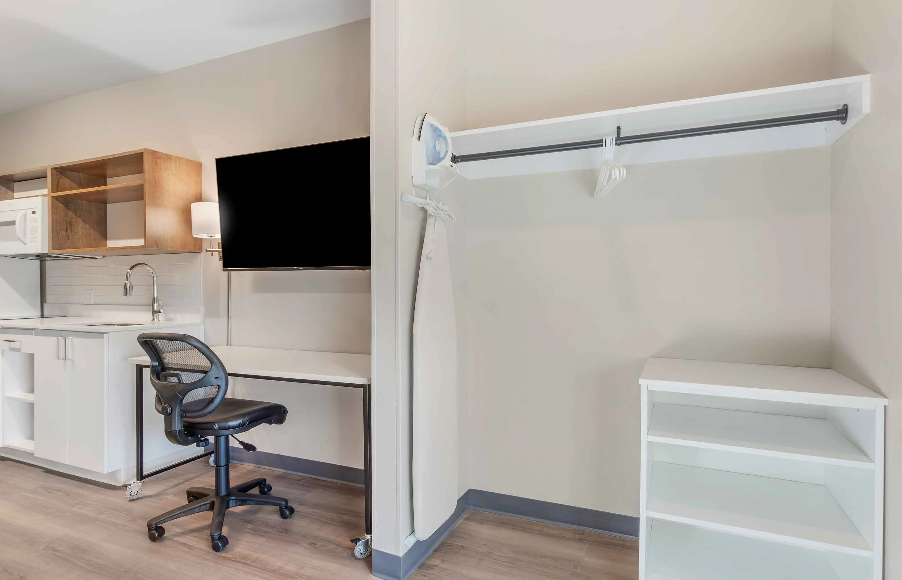 Studio Suite - 1 King Bed