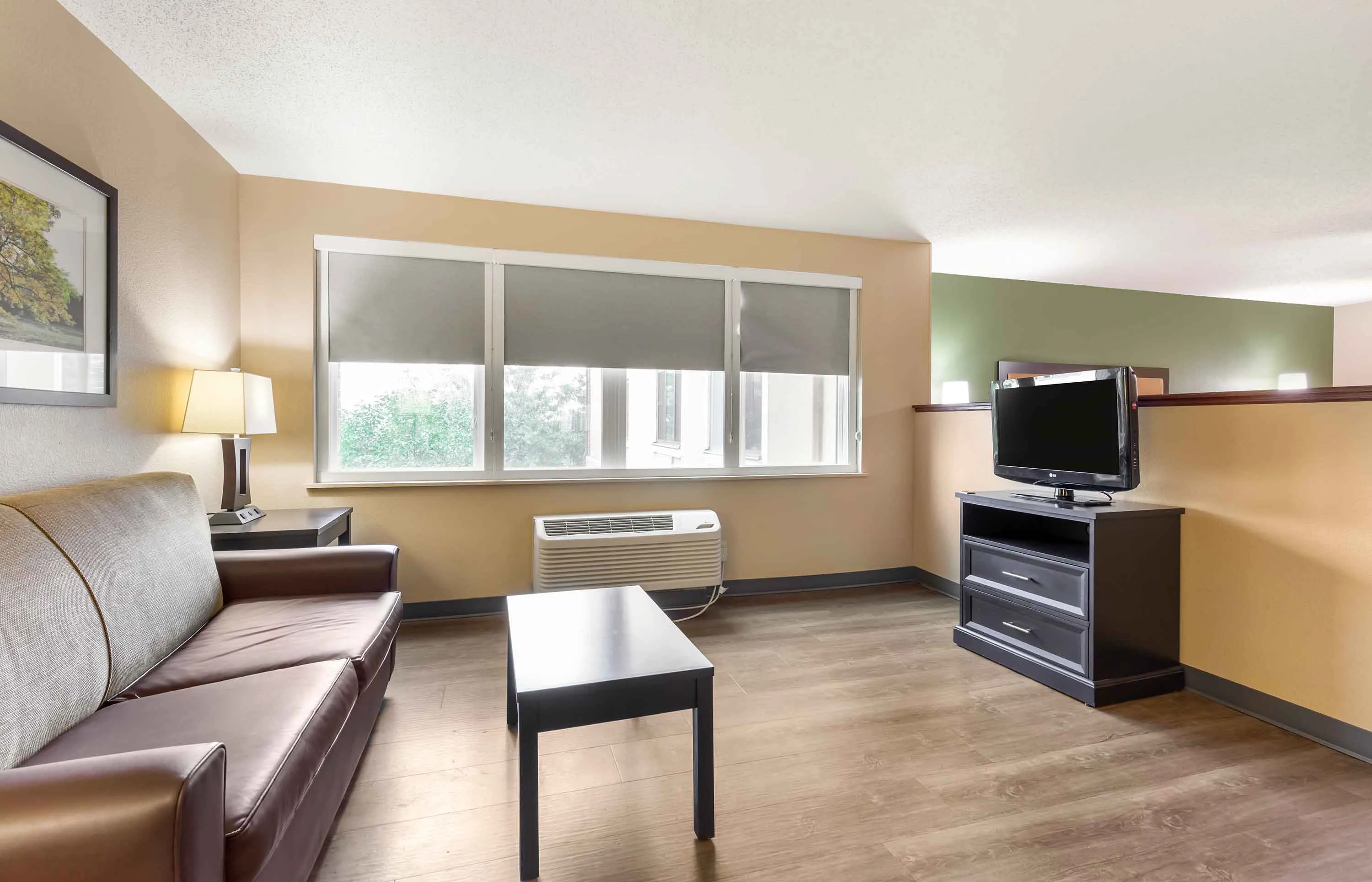 Superior Studio - 2 Full Beds