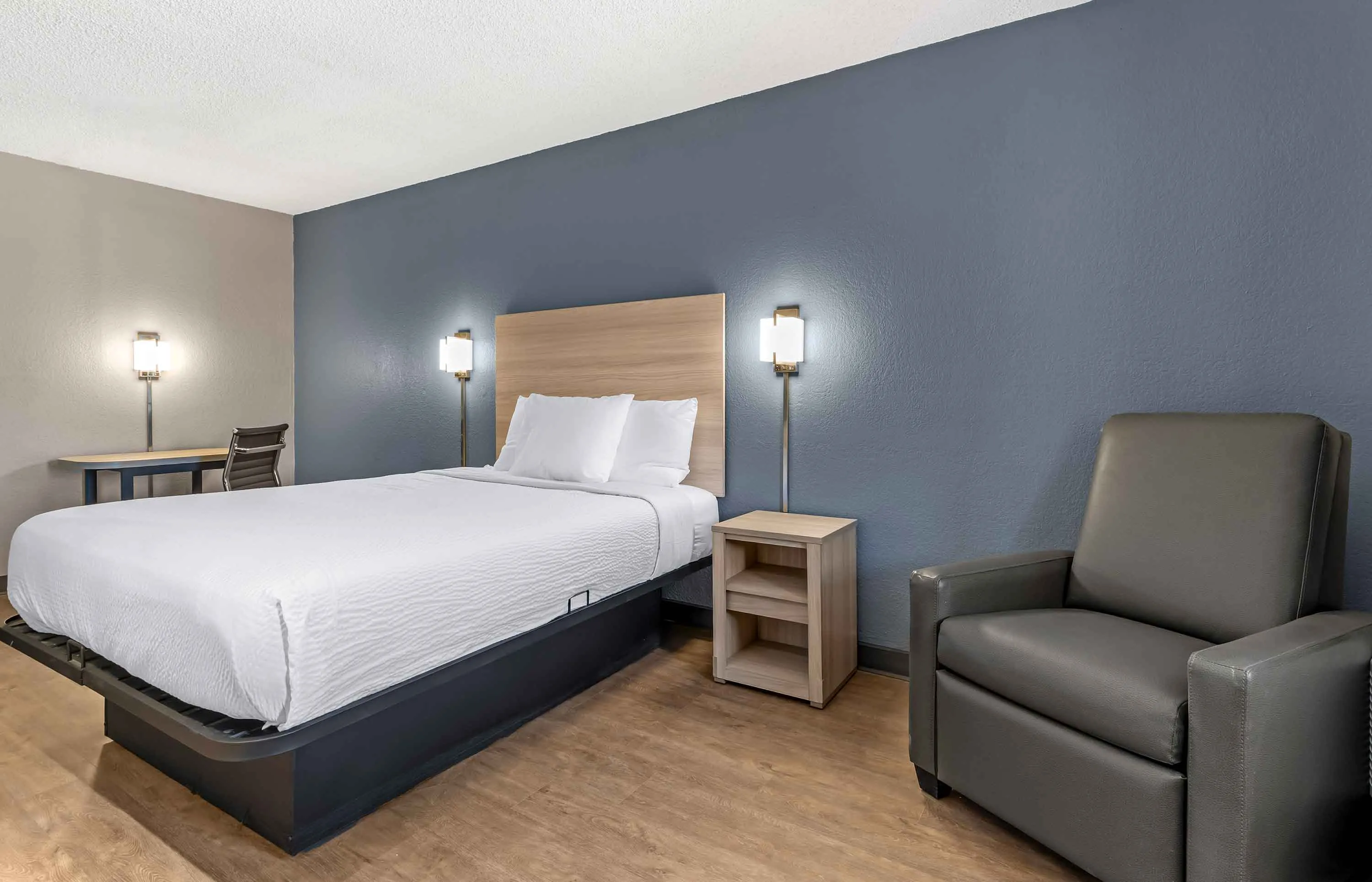 Studio Suite - 1 Queen Bed