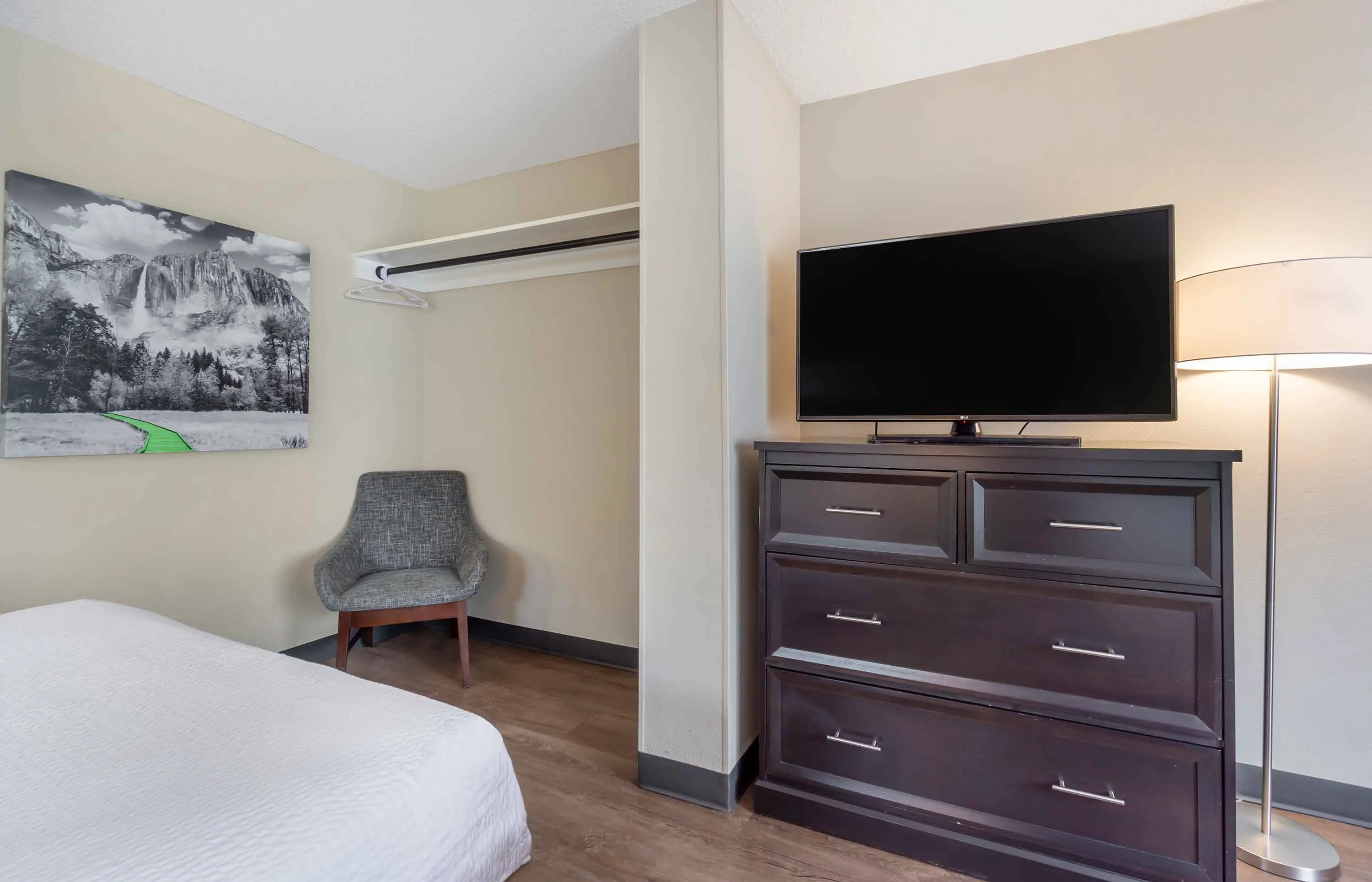 Superior Studio - 1 King Bed