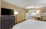 1 Bedroom Suite - 1 King Bed