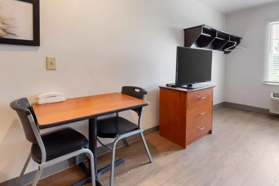 Studio Suite - 2 Full Beds