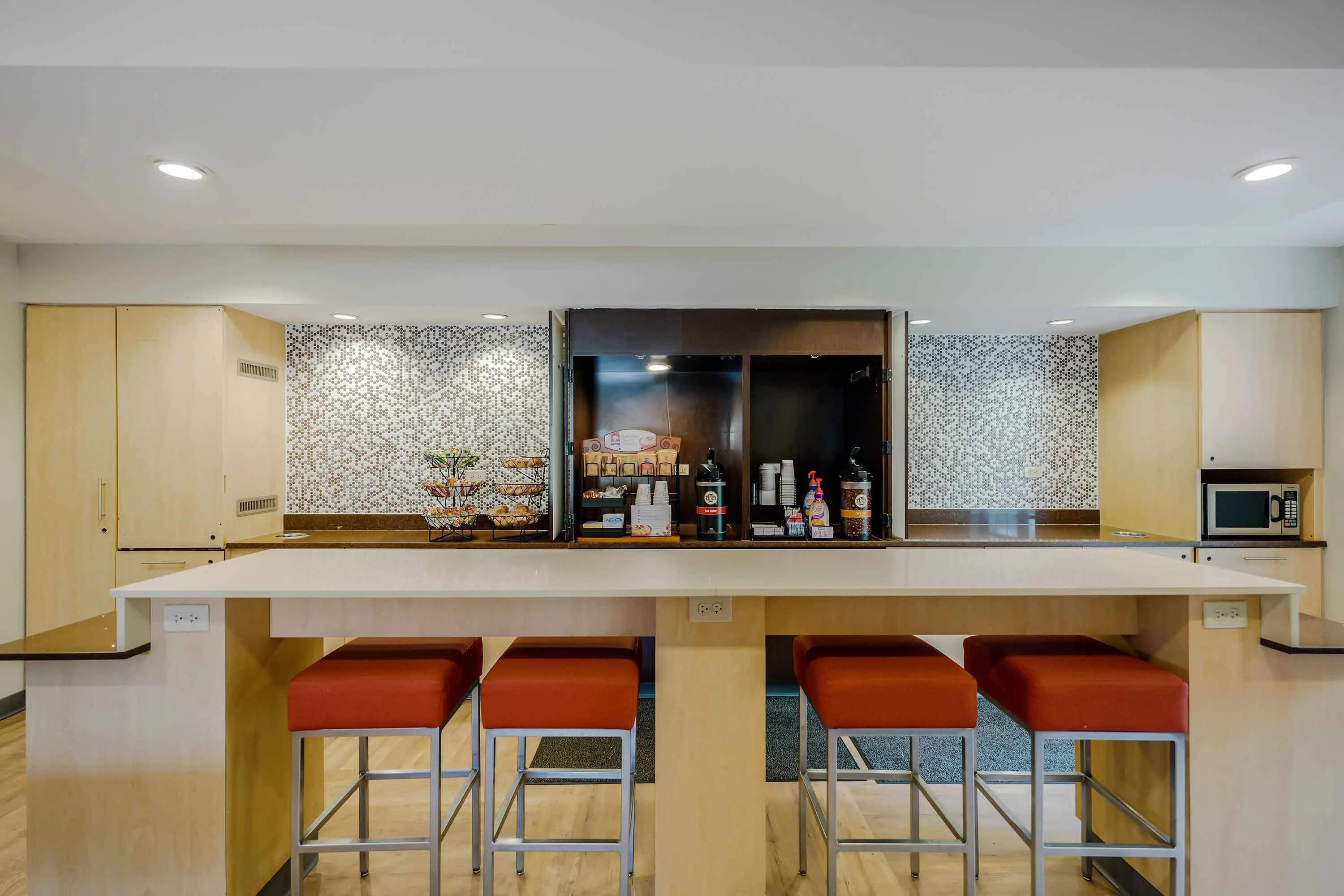 Breakfast Room