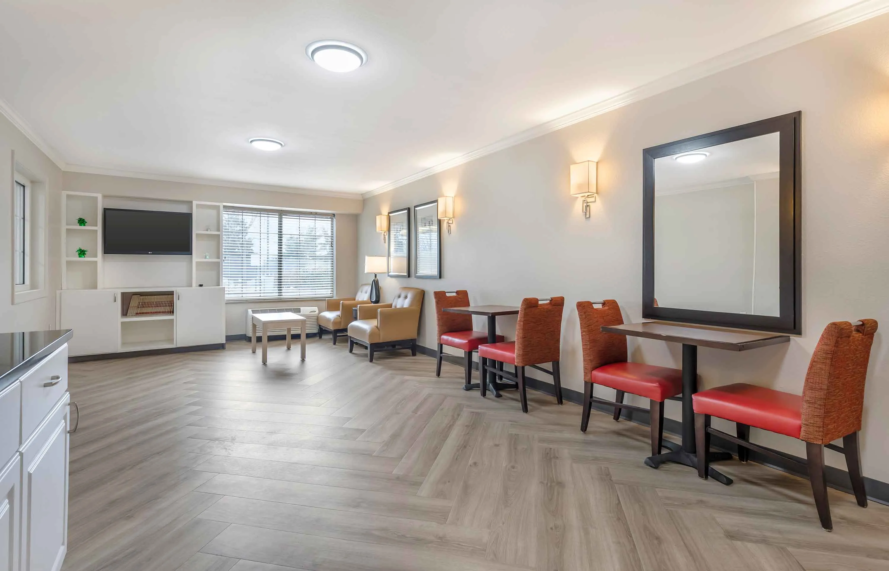 Breakfast Room